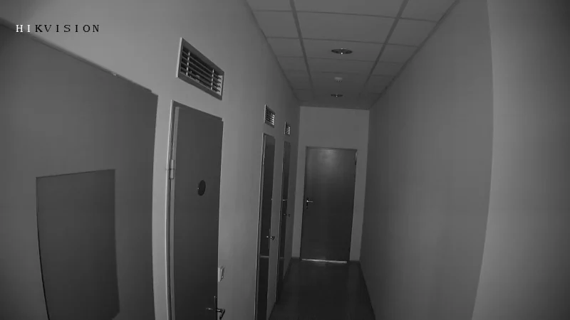 IR přísvit v interiéru – HIKVISION